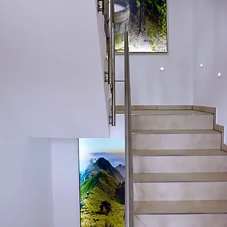 Hotel X-hotel